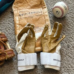 Bruce Bolt Tan and White Leather Gloves